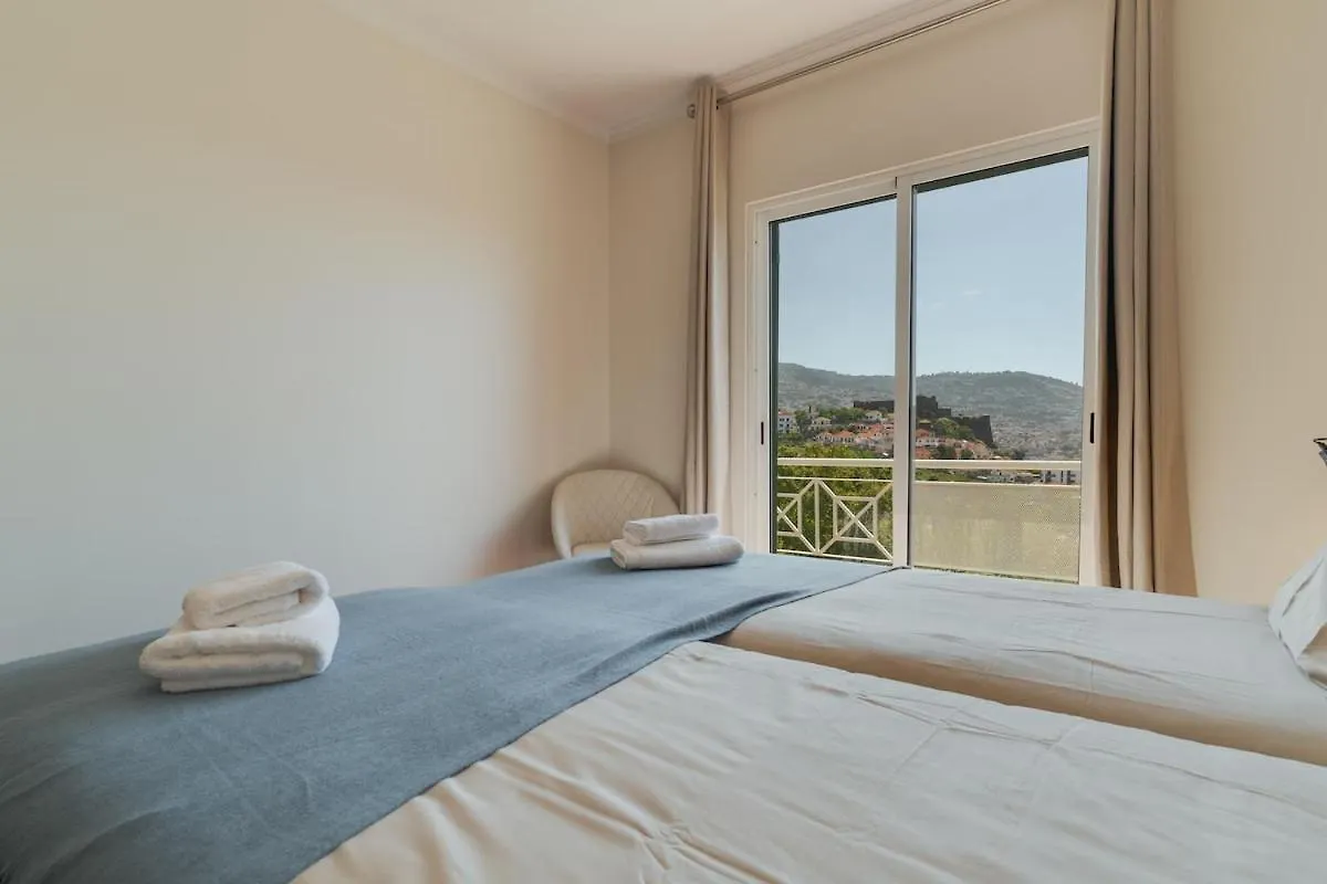 Sao Joao- 3 Bedroom apartment Funchal  0*, Funchal (Madeira)